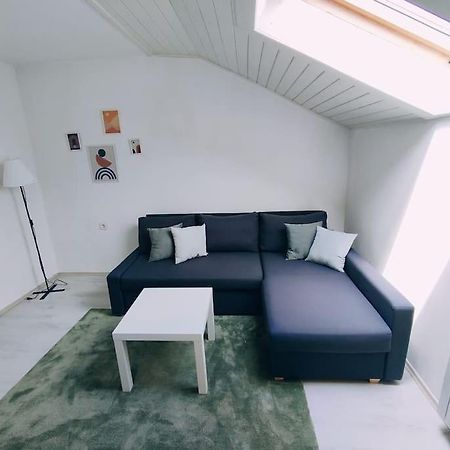 Apartamento Udoban Stan Sa Terasom U Mirnom Okruzenju Zagreb Exterior foto