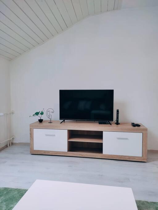 Apartamento Udoban Stan Sa Terasom U Mirnom Okruzenju Zagreb Exterior foto